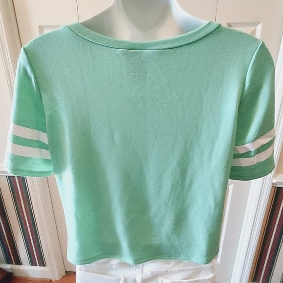 RUE 21 LIGHT GREEN/WHITE CROP SHORT SLEEVE TOP SIZE SMALL NWT - Picture 2 of 4